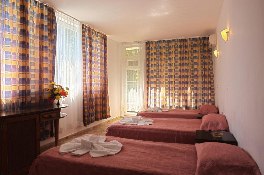 Sunny Varshava Hotel Золоті Піски Номер фото