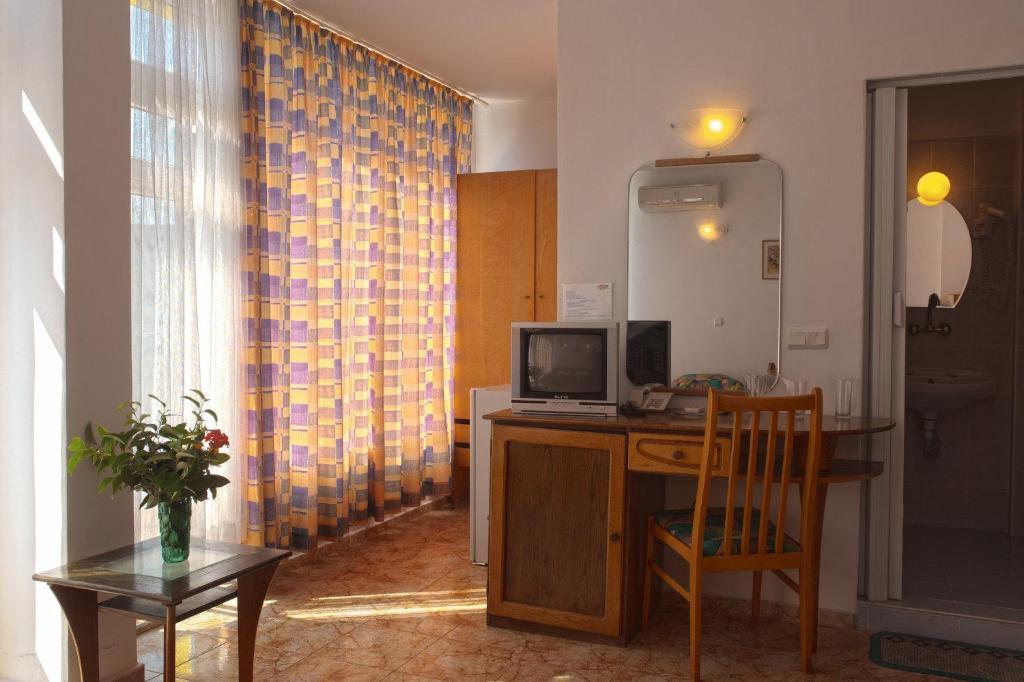 Sunny Varshava Hotel Золоті Піски Номер фото